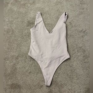 Babaton Contour V Neck Bodysuit in Mauve